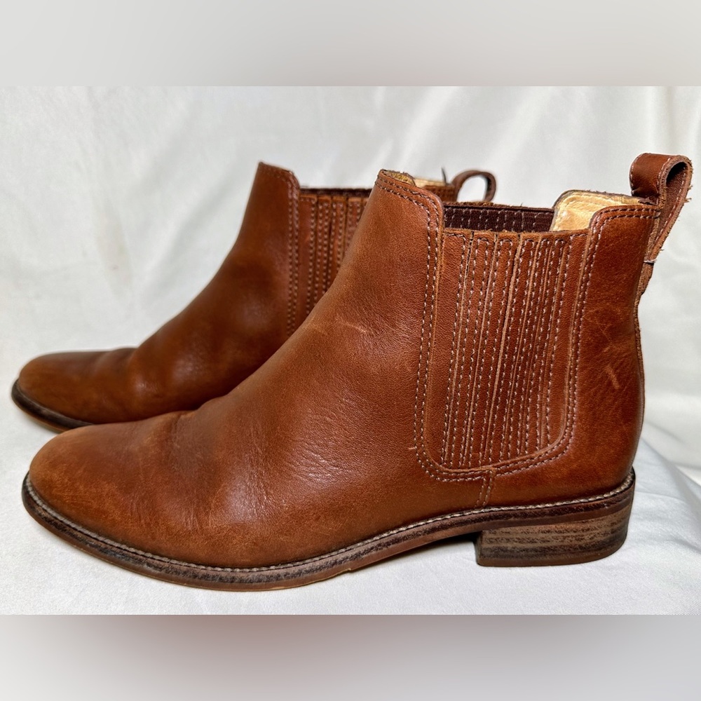 Madewell Ainsley Chelsea Boot in Brown Color Size 7.5